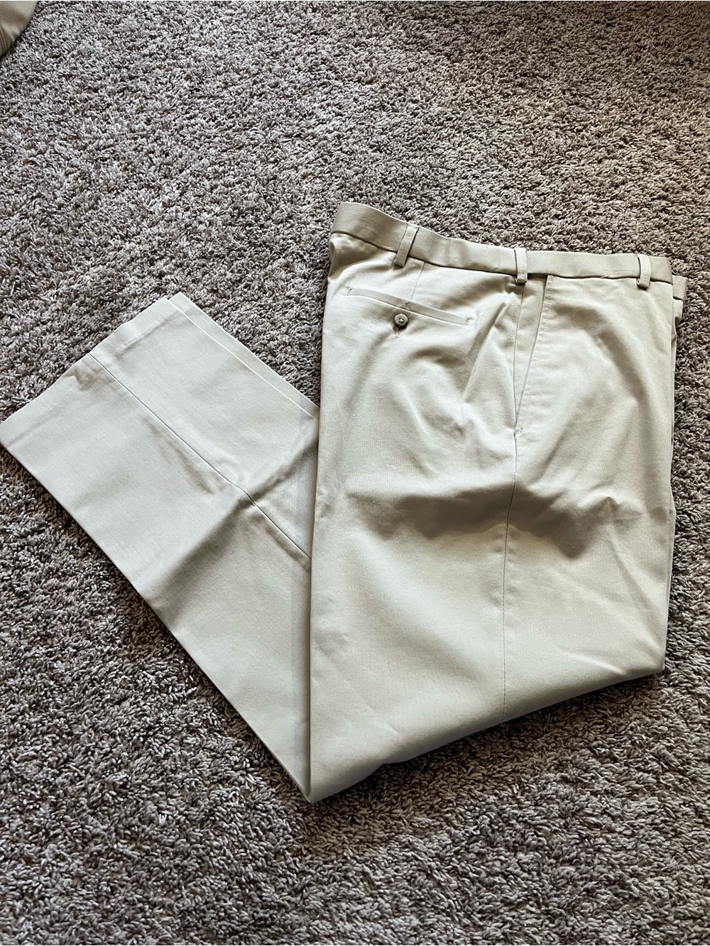 Haggar Mens Dress Pants 34x32 Tan Khaki Flat Front Straight Slacks Chinos